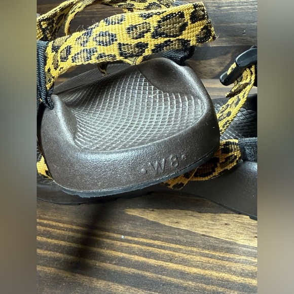 Chaco Z/2 Cloud Womens Size 8 Shoes Leopard Print Toe Strap Athletic Sandals - Picture 7 of 7